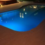 Iluminación de piscina de carbono